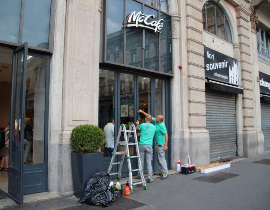pellicole selettive anti uv mcdonalds piazza duomo milano