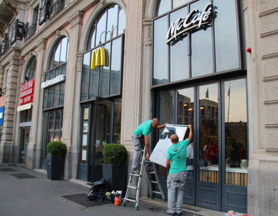 pellicole selettive anti uv mcdonalds piazza duomo milano