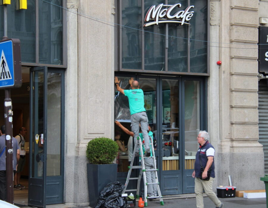 pellicole selettive anti uv mcdonalds piazza duomo milano