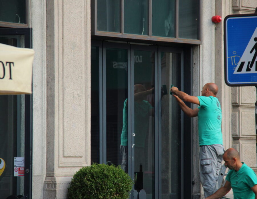pellicole selettive anti uv mcdonalds piazza duomo milano