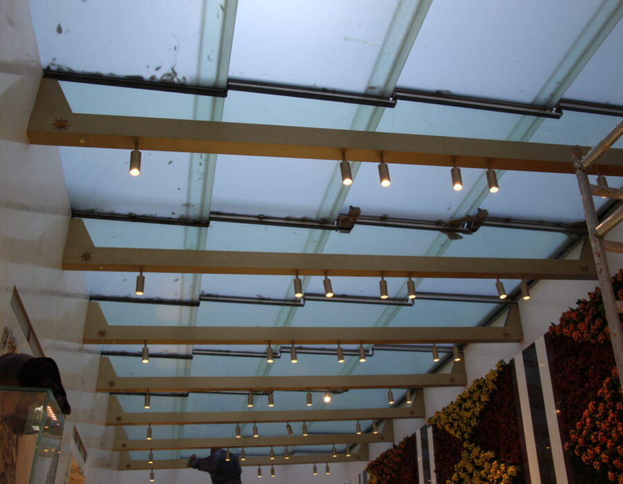 pellicole decorative satinate Bvlgari milano