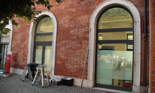 pellicole decorative satinate sala freccia stazione