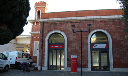 pellicole decorative satinate sala freccia stazione