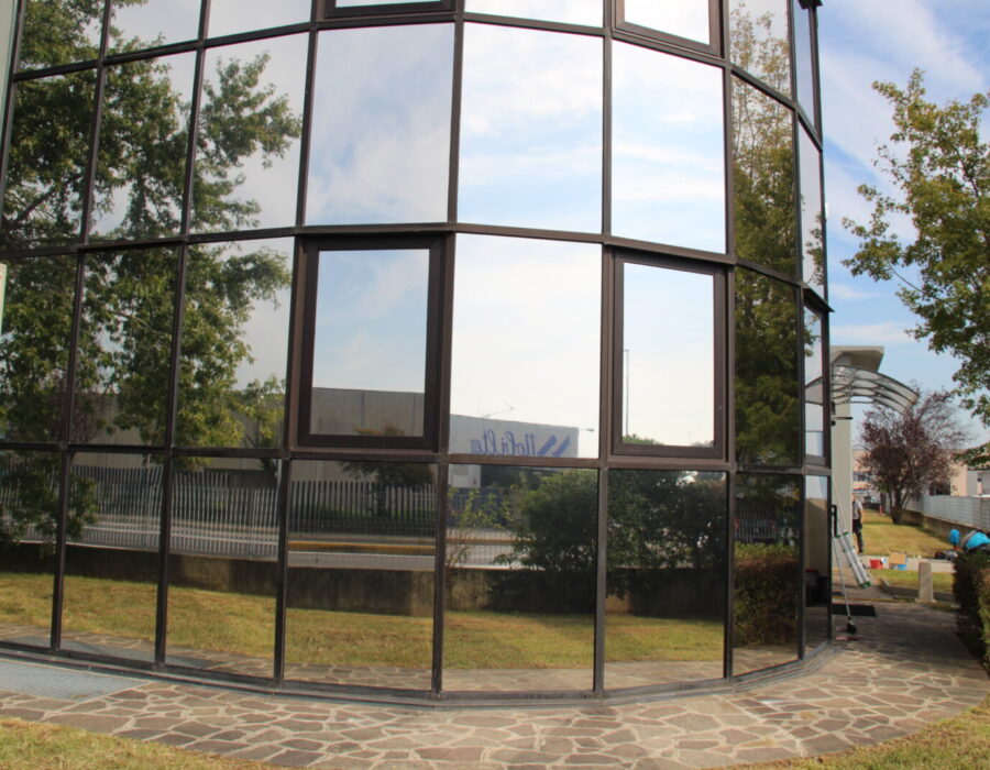 Progetto Pellicole Antisolari Robot at Work